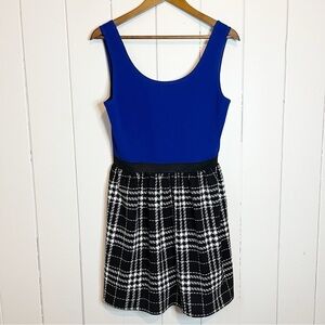 Jolie Blue and Black Houdstooth Dress. Size Medium.